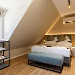 Guest house Lepke Apartmanhaz Es Etterem Tihany
