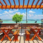 Lepke Apartmanhaz Es Etterem Guest house 3*