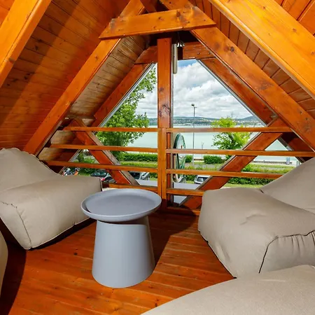 Lepke Apartmanhaz Es Etterem Guest house