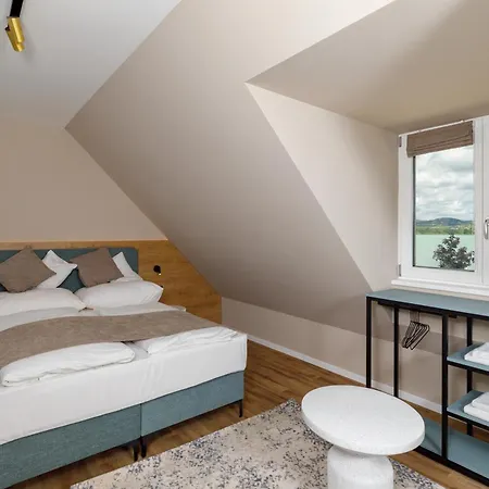 Lepke Apartmanhaz Es Etterem