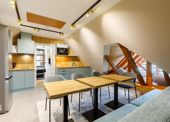 Lepke Apartmanhaz Es Etterem 3*