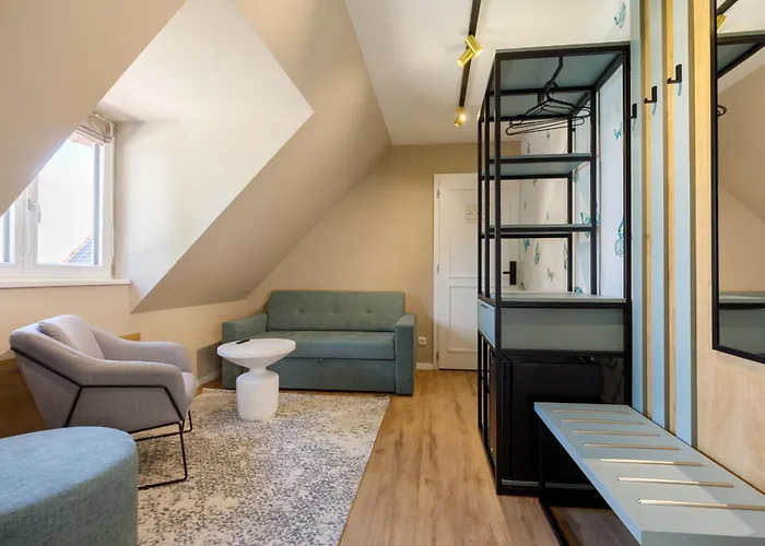 Lepke Apartmanhaz Es Etterem Gasthof