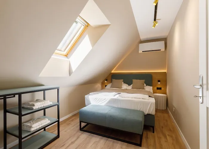 Gasthof Lepke Apartmanhaz Es Etterem Tihany