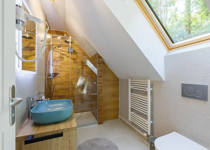 Lepke Apartmanhaz Es Etterem Tihany